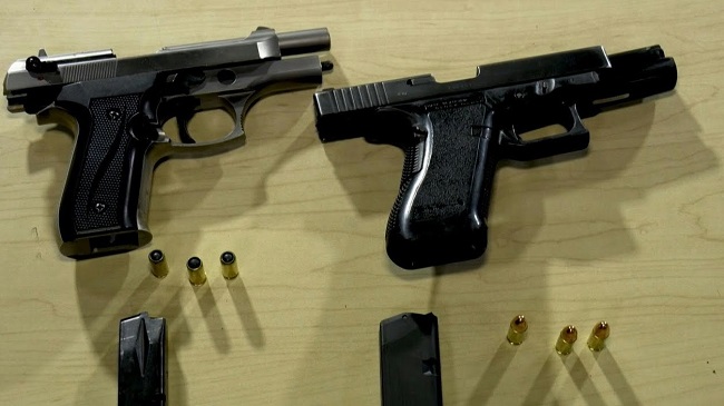 Fiscalía inicia proceso penal por presunto porte ilegal de armas contra 3 militares y 2 personas más