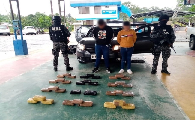 Imagen de boletín: Fiscalía procesa a 2 jóvenes por transporte de drogas a gran escala