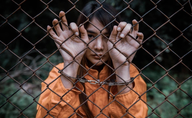 Imagen de boletín: Mujer es sentenciada a 22 años por mentalizar el asesinato de su cónyuge