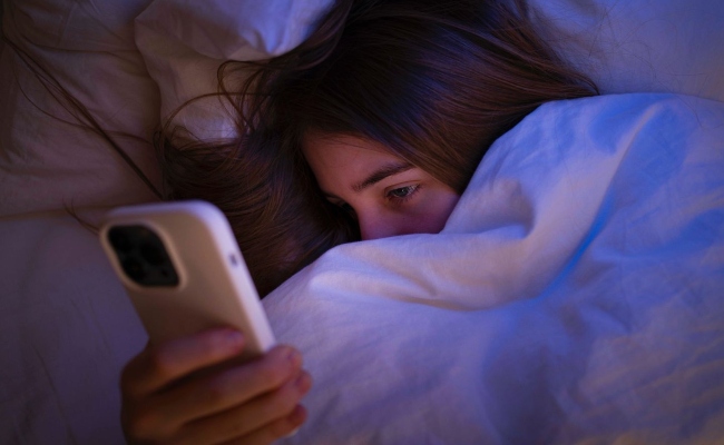 Imagen de boletín: Procesado por contacto con finalidad sexual con menores de 18 años por medios electrónicos