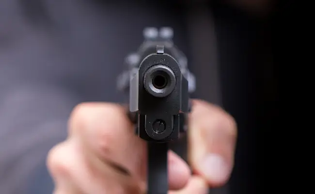 Imagen de boletín: Adolescente es sentenciado a 8 años de internamiento por doble asesinato