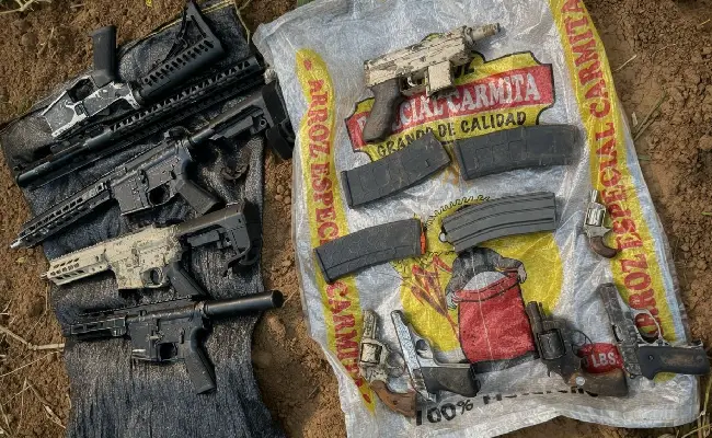 Imagen de boletín: 4 procesados por presunto tráfico de drogas, asesinato y porte de armas de fuego y municiones