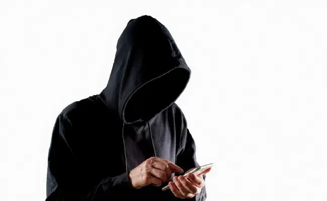 Imagen de boletín: 2 adultos y un adolescente, procesados por presunta extorsión
