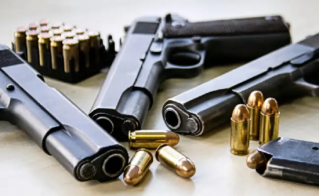 Imagen del boletín: 25 años de prisión para 2 personas por tráfico de armas