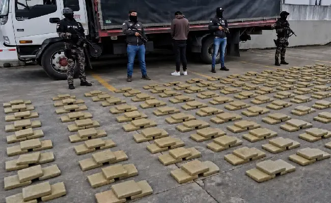 Imagen del boletín: Prisión preventiva por presunto tráfico de drogas a gran escala